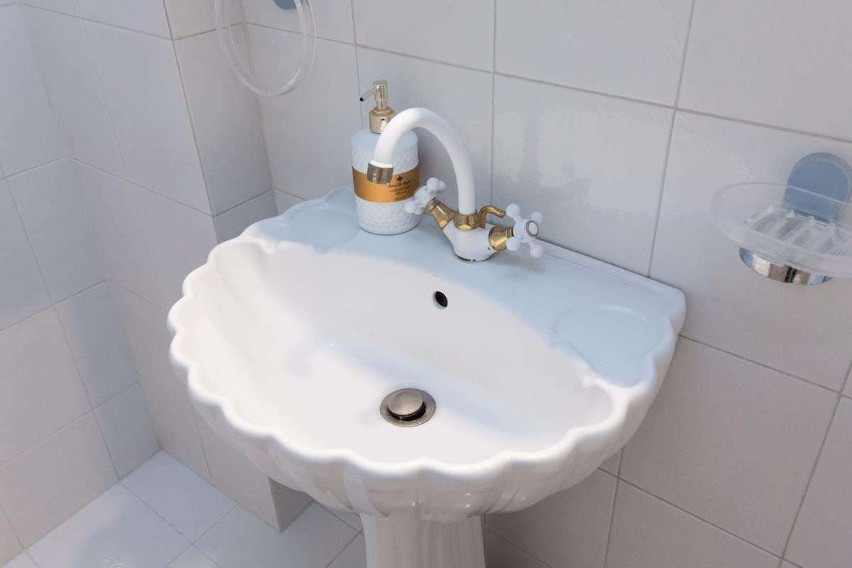 Classical Beauty 3Bd Apt In Peacefull Nea Filothei Atene Esterno foto